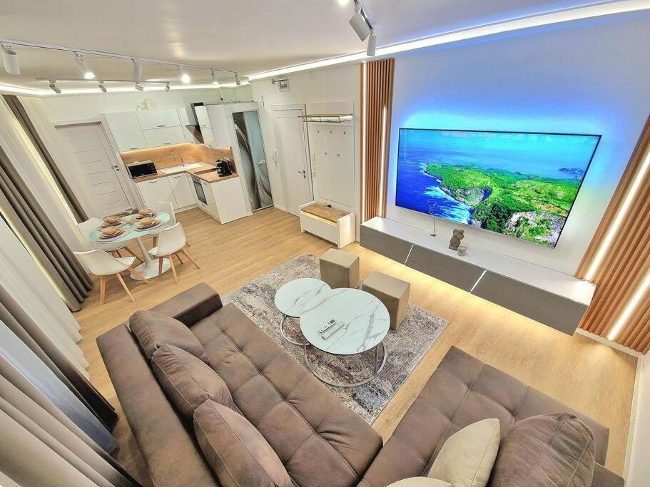 Luxury Apartment. 75 Inches Tv Varna Esterno foto